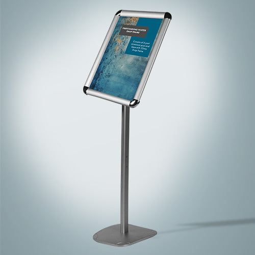 Freestanding poster snap frame