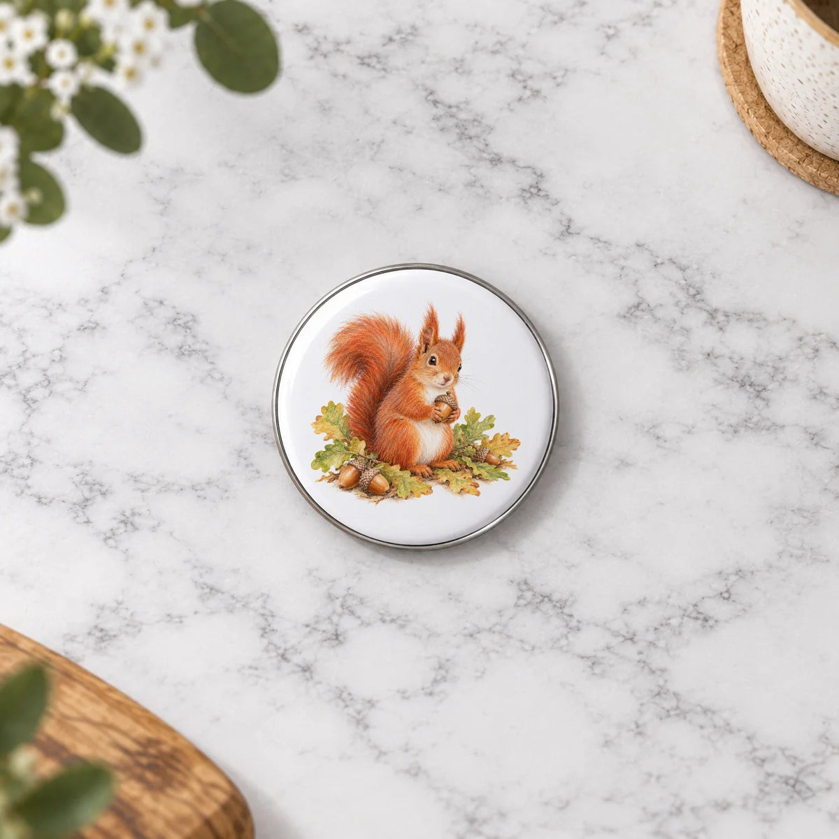 Red Squirrel with Oak Leaves and Acorns Greeting Card – Badge Small