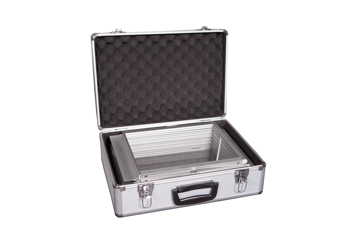 A4 aluminium zig zag literature stand packed in its aluminium carry case