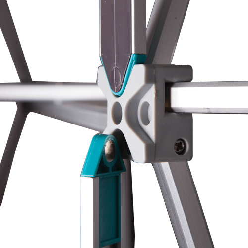 Exact magnetic bar connection close-up.